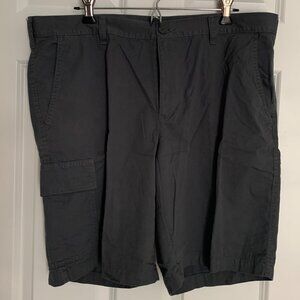 Columbia Men's Red Bluff shorts (38x10)